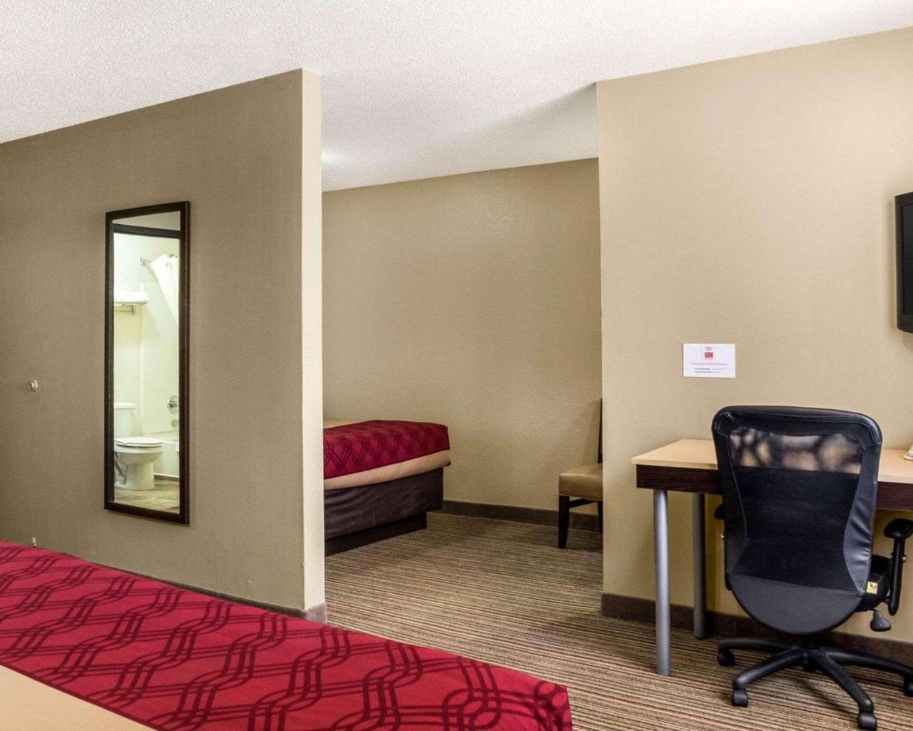 Econo Lodge Grand Forks Extérieur photo